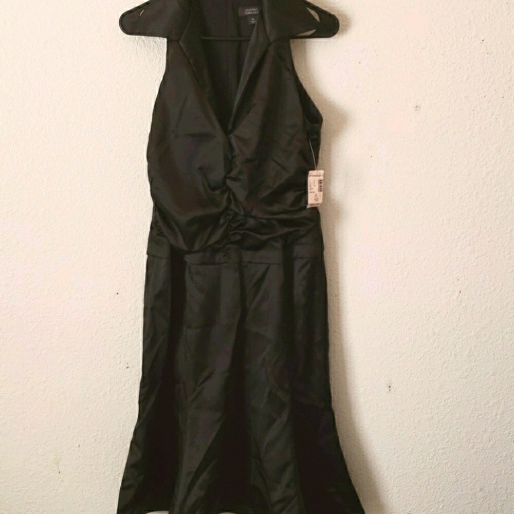 Dressbarn Black Satin Collared Sleeveless Dress with a Tulip Hem Size 10